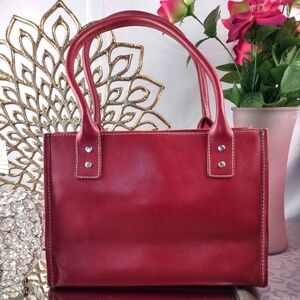 Wilsons Leather Maxima red hand bag